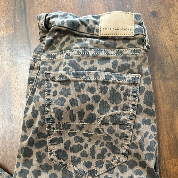 American Eagle next level stretch cheetah curvy super hi rise jeggings  size 6 - Picture 2 of 8